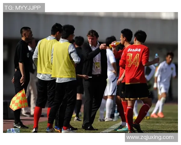 深圳飞盘队在攀岩联赛中的默契配合与战术分析